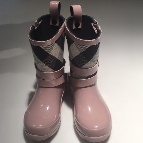 burberry rain boots kids gold